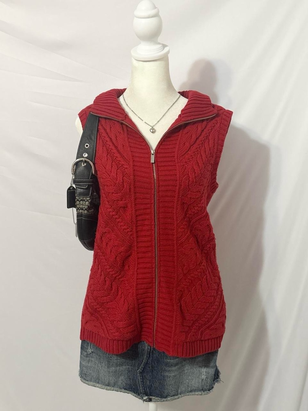 VTG Red Knitted Sleeveless Liz Claiborne Zip Up Sweater